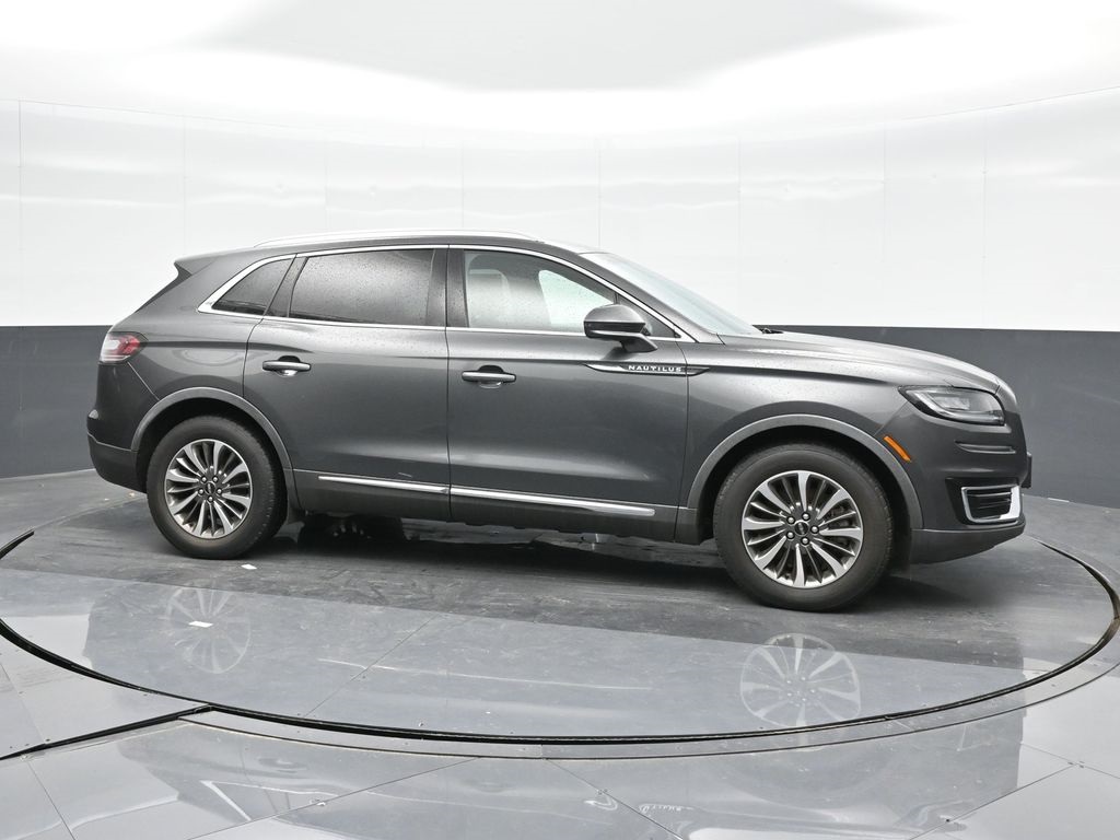 2020 Lincoln Nautilus Standard photo 6