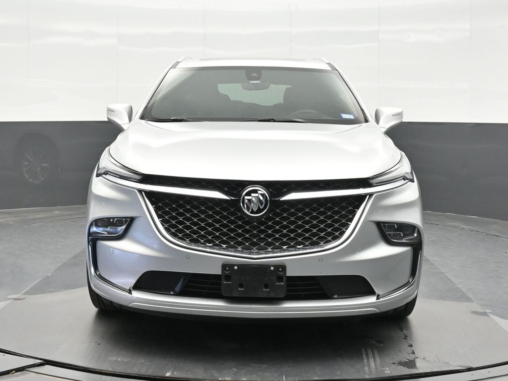 2022 Buick Enclave Avenir photo 2