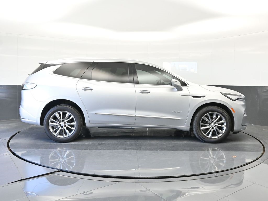 2022 Buick Enclave Avenir photo 5