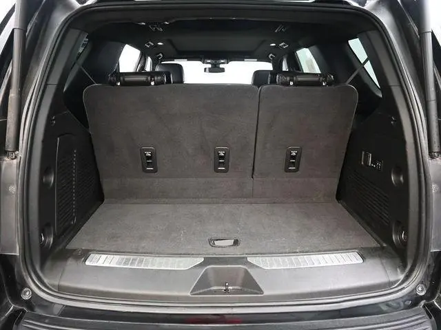 2022 GMC Yukon Denali photo 10