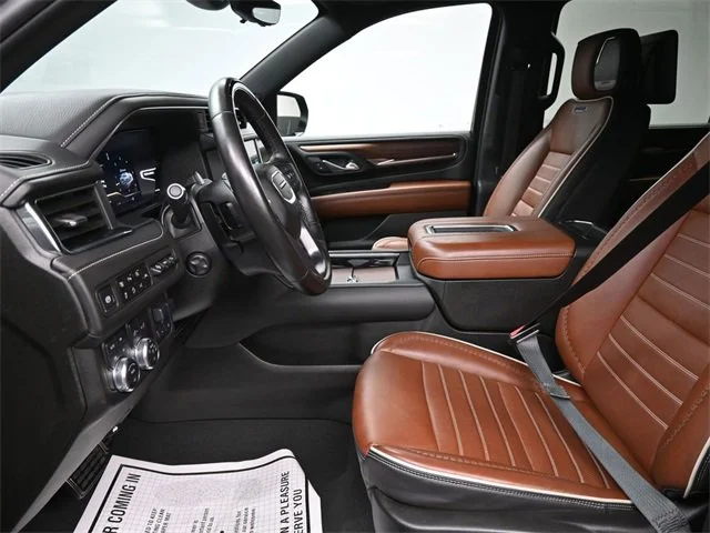 2023 GMC Yukon XL Denali Ultimate photo 9