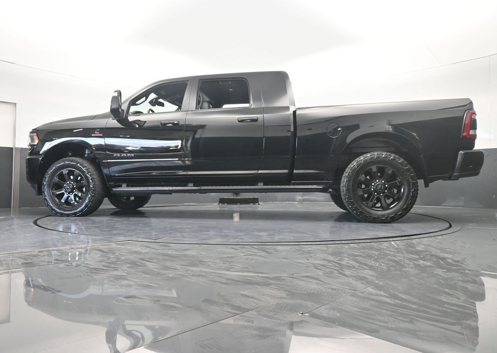 2024 Ram 3500 Laramie photo 3